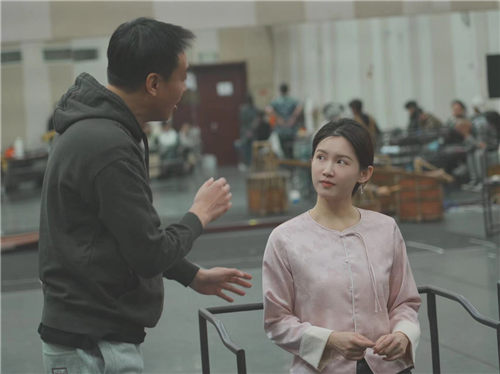 《苏堤春晓》发布会在京举办，苏青搭档辛柏青演绎宋韵风尚